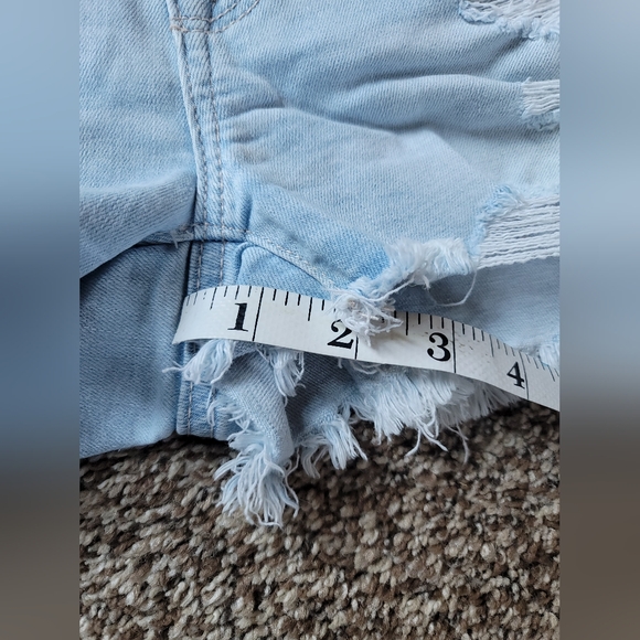 2/$20 Shorts American Eagle Jean Shorts size 4 - Picture 9 of 9